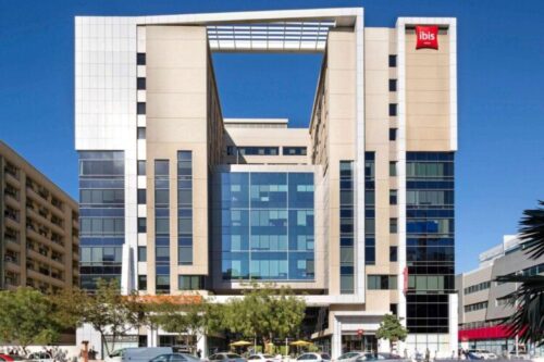 أفضل 10 فنادق مناسبة لذوي الاحتياجات الخاصة في دبي 2 فندق إيبيس الرقة دبي