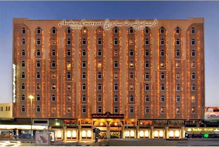 أفضل 10 فنادق مناسبة لذوي الاحتياجات الخاصة في دبي 12 فندق وسبا أرابيان كورت يارد