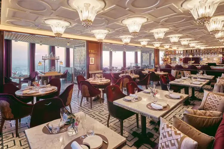 أفضل 5 مطاعم بأسعار معقولة في دبي 6 مطعم أتموسفير برج خليفة دبي