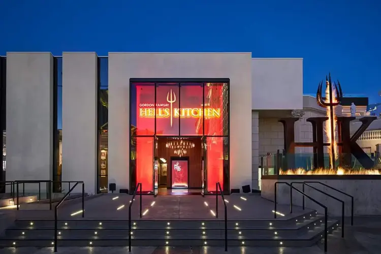 مطعم هيلز كيتشين جزيرة بلوواترز