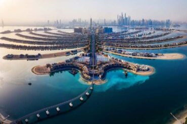 Dubai steuert auf einen Hotelboom auf seinen künstlichen Inseln zu