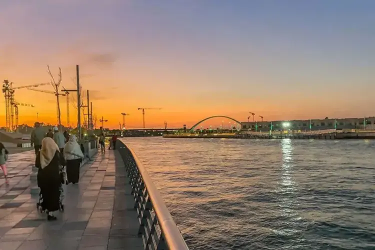 الخدمات المتوفرة في قناة دبي المائية