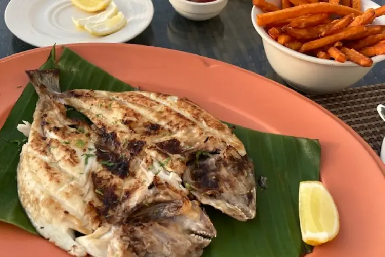 مطعم سي فيو-سوق السمك دبي