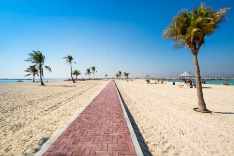 شاطئ الممزر