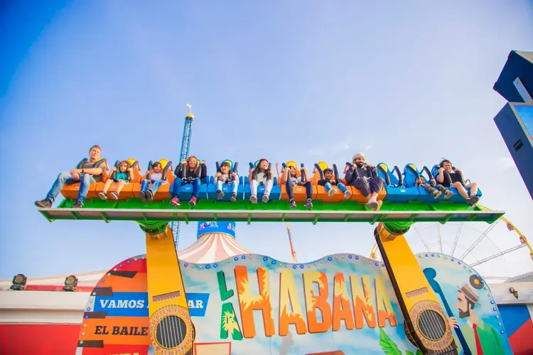 عروض وفعاليات القريه-العالميه