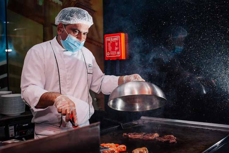 مطعم فيوجن - دبي