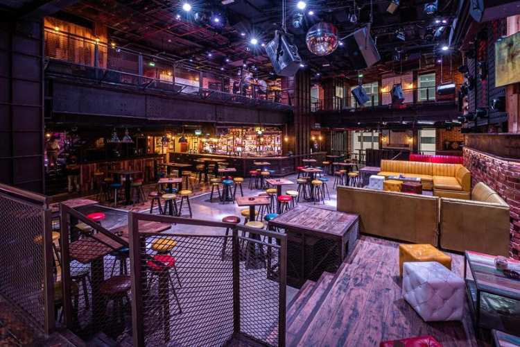 مطعم لوك آند ستوك باريل