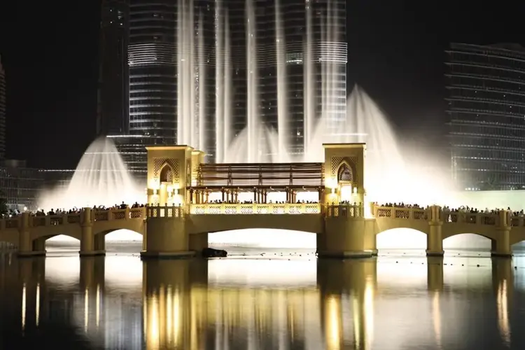 ممشى نافورة دبي الراقصة 2 ممشى نافورة دبي