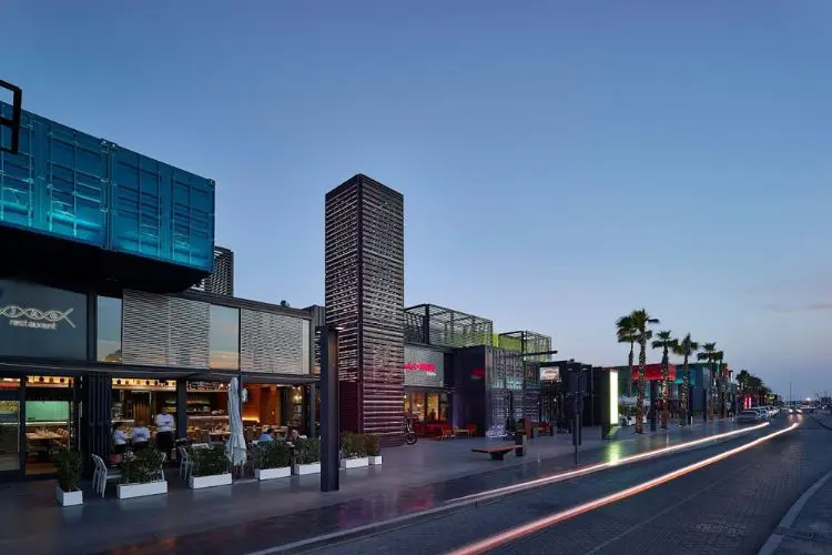 مقهى بوكس بارك: أغرب كوفي في دبي