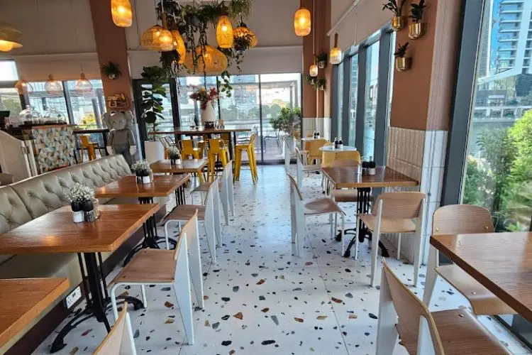  أرقى كوفي في دبي كوزي كابانا كافيه