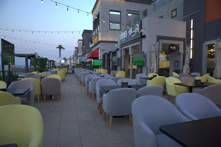 مطعم ومقهى إيلا  أجمل كافيهات دبي على البحر