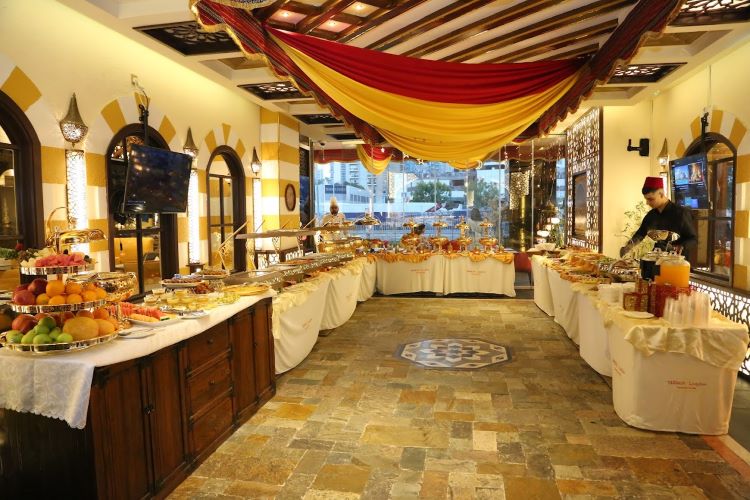 مطعم ومقهى ساروج افضل مقاهي مارينا دبي