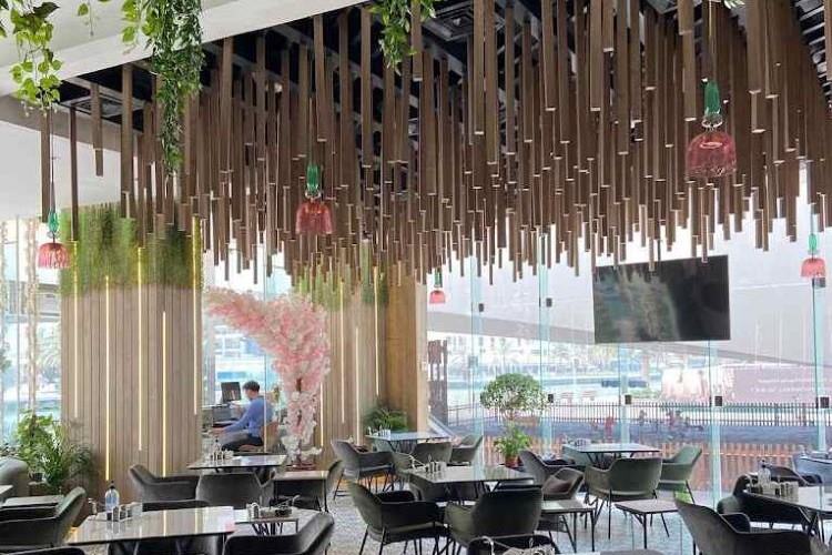 مقهى نارجيل سي إليفن افضل مقاهي مارينا دبي