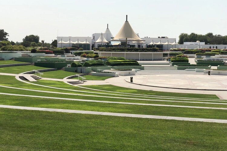 حديقة شاطئ الممزر: وجهتك المثالية للترفيه والاستجمام في دبي 4 موقع حديقة شاطئ الممزر