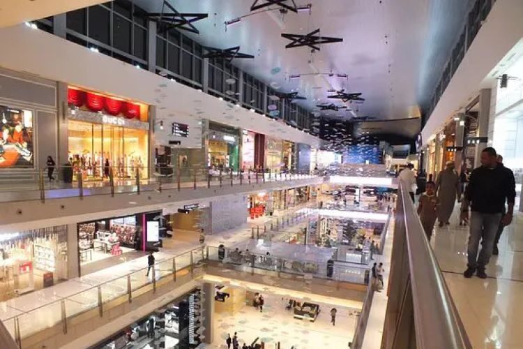 أشهر العلامات التجارية في دبي مول