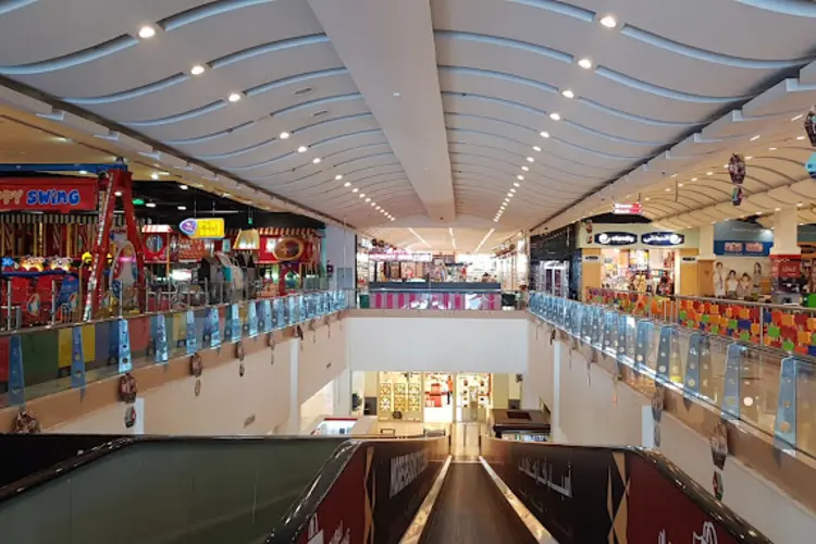 سنشري مول دبي: وجهتك المثالية للتسوق والترفيه 2 أشهر العلامات التجارية الموجودة في سنشري مول دبي