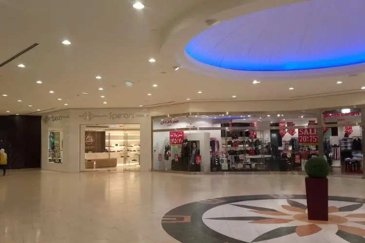 العطور ومستحضرات التجميل في وافي مول