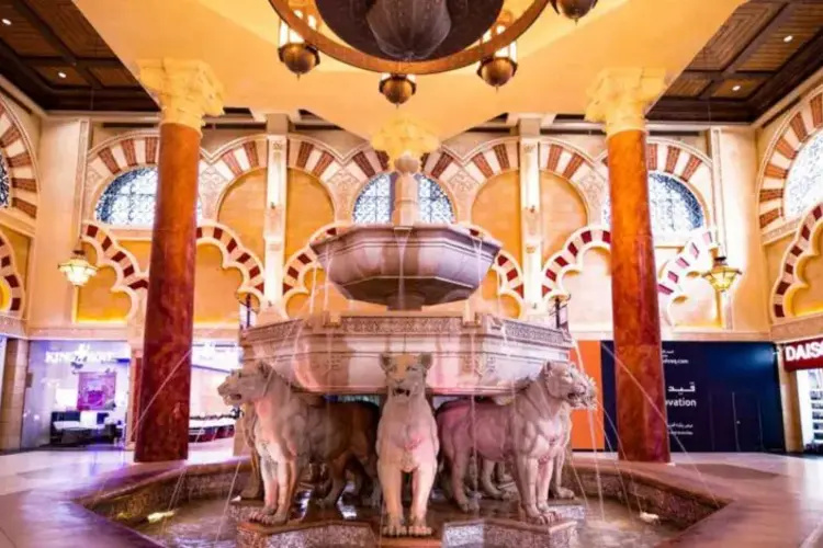 ابن بطوطة مول في دبي: أفضل مول للتسوق 10 ردهة الأندلس ابن بطوطة مول في دبي