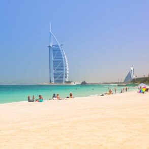 شاطئ أم سقيم - دبي