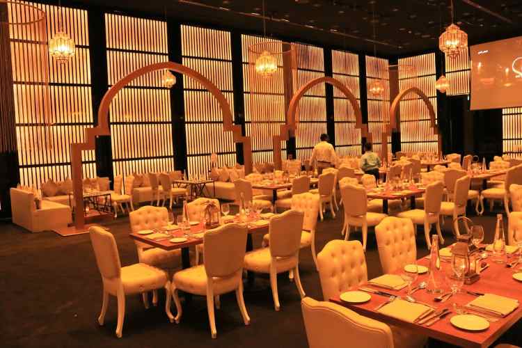 دليل شامل و معلومات عن الغرف الفاخرة في فندق ارماني دبي 16 فندق ارماني دبي - قاغات الزفاف