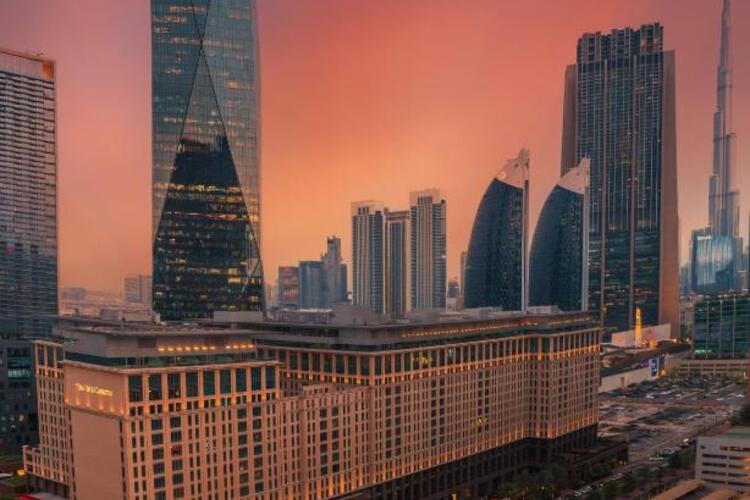 افضل 10 فنادق مطلة على برج خليفة ونافورة دبي 30 فندق ريتز كارلتون من الفنادق المطلة على برج خليفة ونافورة دبي