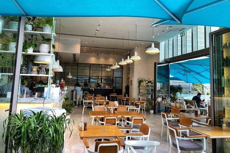 مقهي فكومون غراوندز أفضل مقهى مناسب للتصوير في دبي