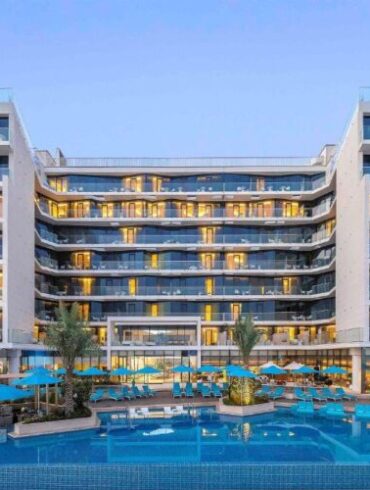 منتجع ذا ريتريت جزيرة النخلة دبي