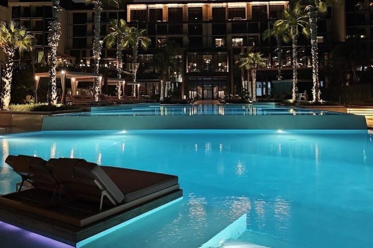 سبا فندق بانيان تري دبي