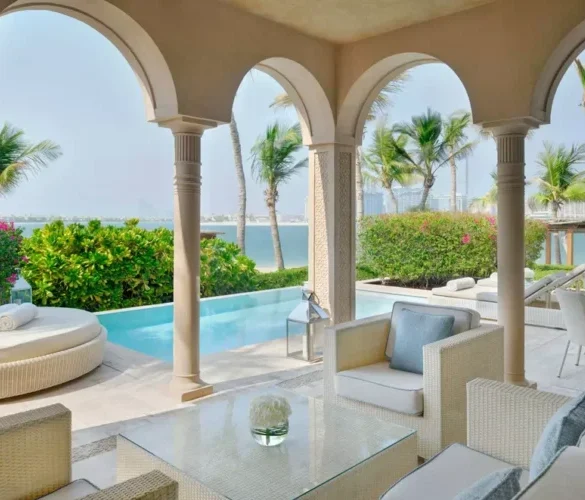 منتجع ون آند أونلي