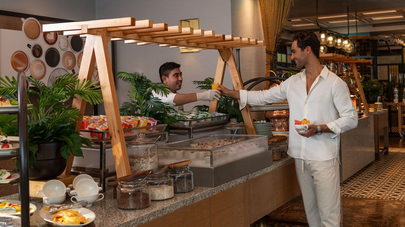  خيارات الطعام والمشروبات من فندق شيراتون مول الإمارات