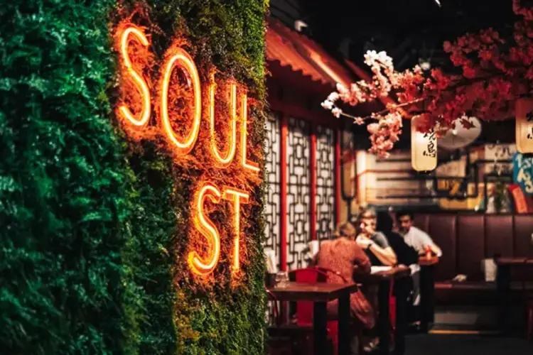 five jvc فندق - المطاعم