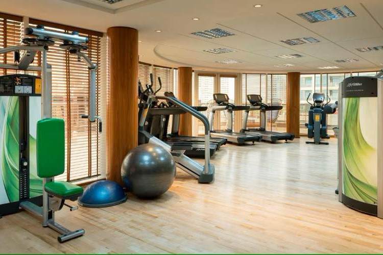 فندق جروفنر هاوس دبي 10 النادي الرياضي في فندق جروفنر هاوس دبي