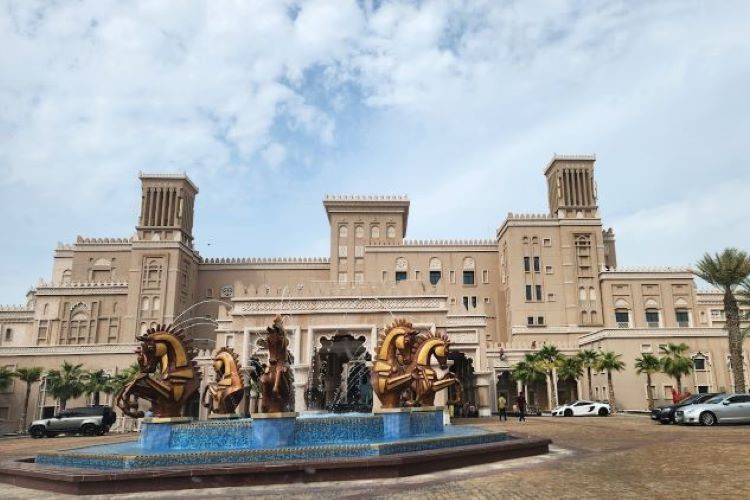 فندق جميرا القصر دبي: تجربة إقامة فاخرة 1 فندق جميرا القصر دبي