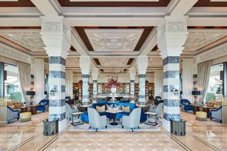 فندق جميرا القصر دبي: تجربة إقامة فاخرة 12 قاعات رجال الأعمال في فندق جميرا القصر دبي