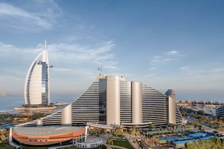 فندق جميرا بيتش: ملاذك الفاخر على شواطئ دبي 18 فندق جميرا بيتش - المعالم السياحية القريبة