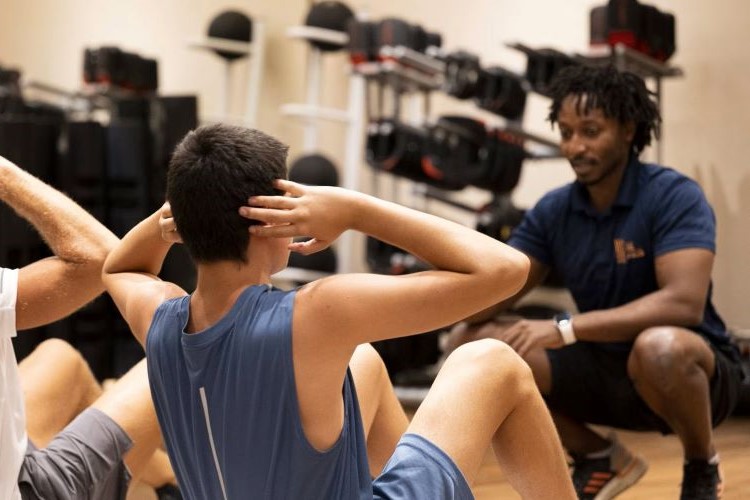 فندق جميرا بيتش: ملاذك الفاخر على شواطئ دبي 12 فندق جميرا بيتش - النادي الصحي