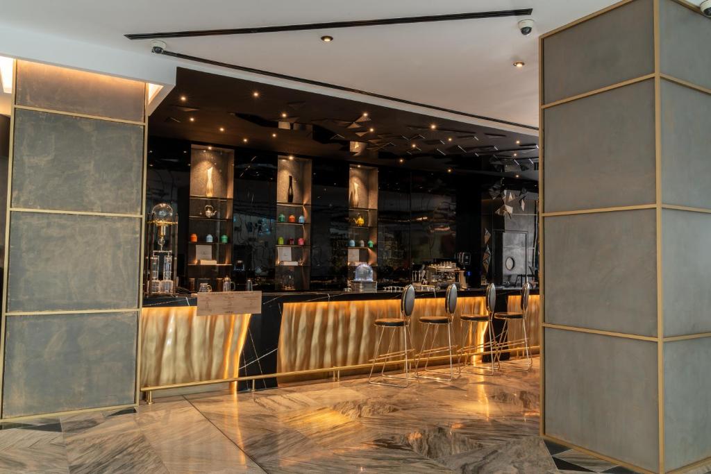 مطاعم فندق دبليو دبي النخلة