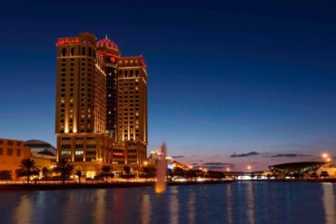 مزايا الإقامة في فندق شيراتون مول الإمارات