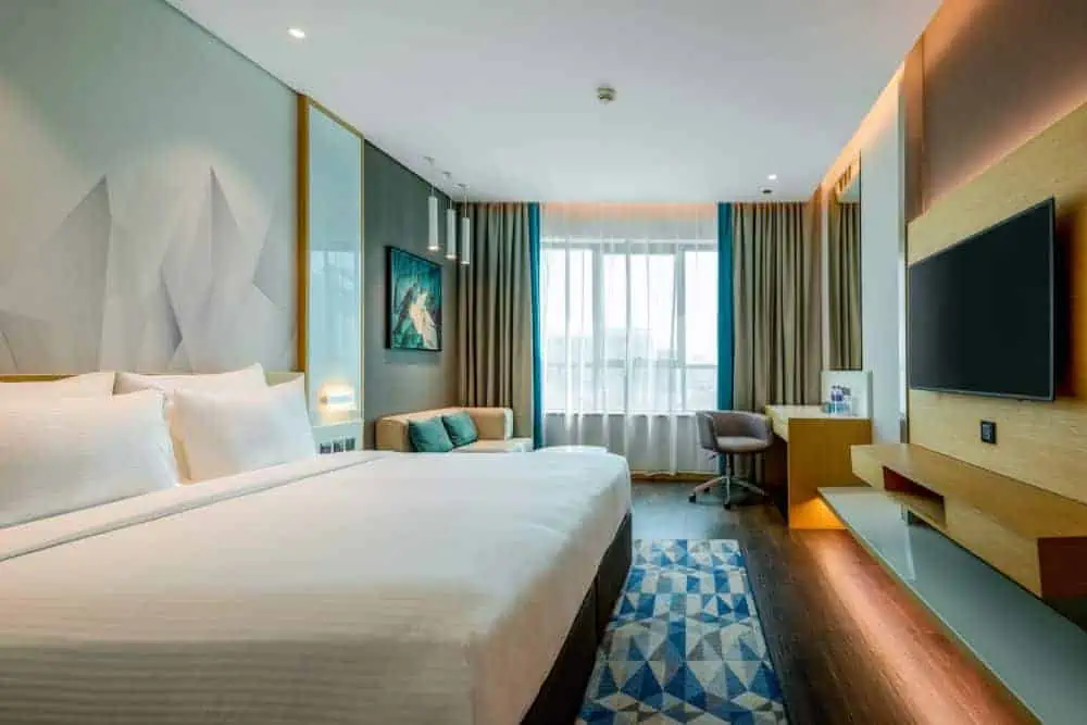 فندق فلورا إن مطار دبي: ملاذك الفاخر قبل وبعد رحلتك 4 فندق فلورا إن مطار دبي - الغرف والأجنحة