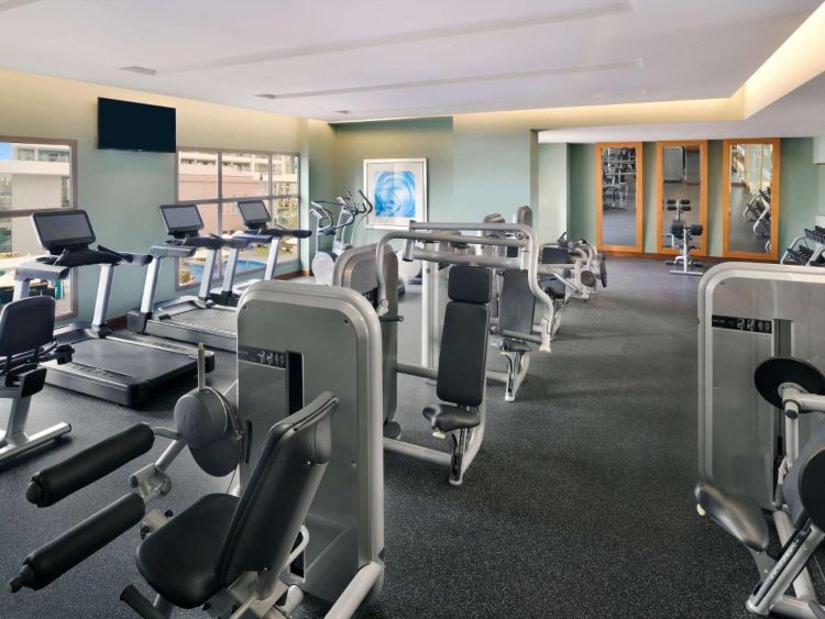 فندق موفنبيك شاطئ جميرا: تجربة فاخرة في قلب دبي 10 النادي الصحي فندق موفنبيك شاطئ جميرا