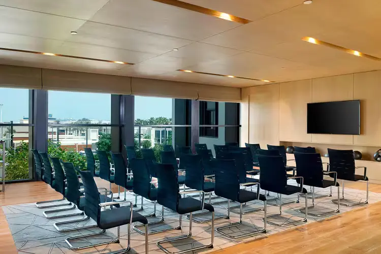 قاعات رجال الأعمال في فندق لافيل سيتي ووك دبي