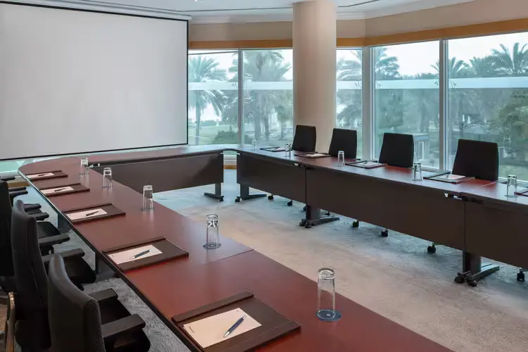  قاعات رجال الأعمال منتجع شيراتون جميرا بيتش