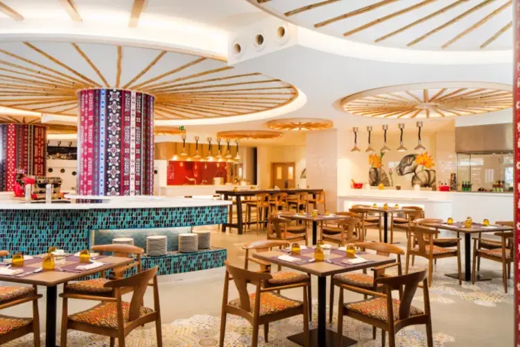  مطاعم منتجع شاطئ سنتارا ميراج دبي