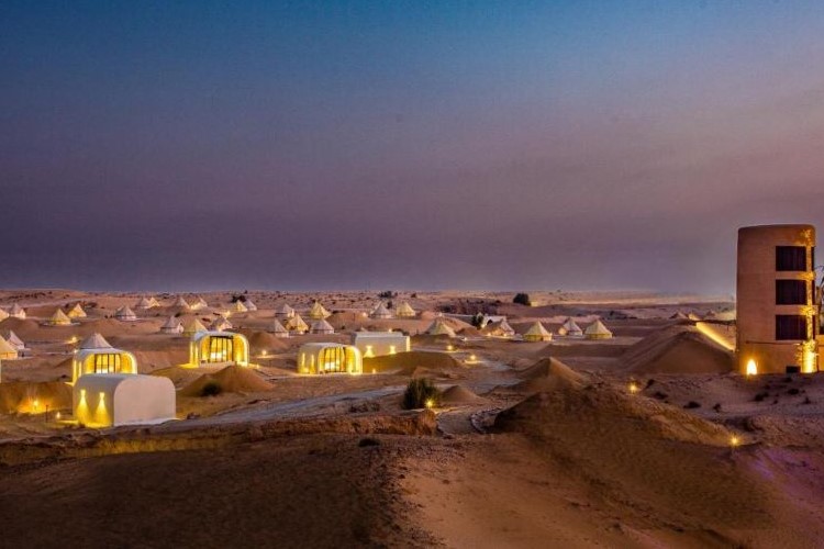 منتجع تيرا سوليس دبي: تجربة فريدة في قلب الصحراء 1 منتجع تيرا سوليس دبي