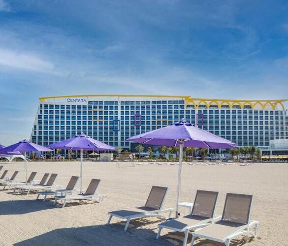 منتجع شاطئ سنتارا ميراج دبي