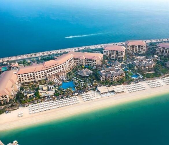 منتجع وسبا سوفيتيل دبي بالم