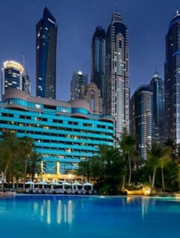 منتجع ومارينا لو ميريديان شاطئ الميناء السياحي