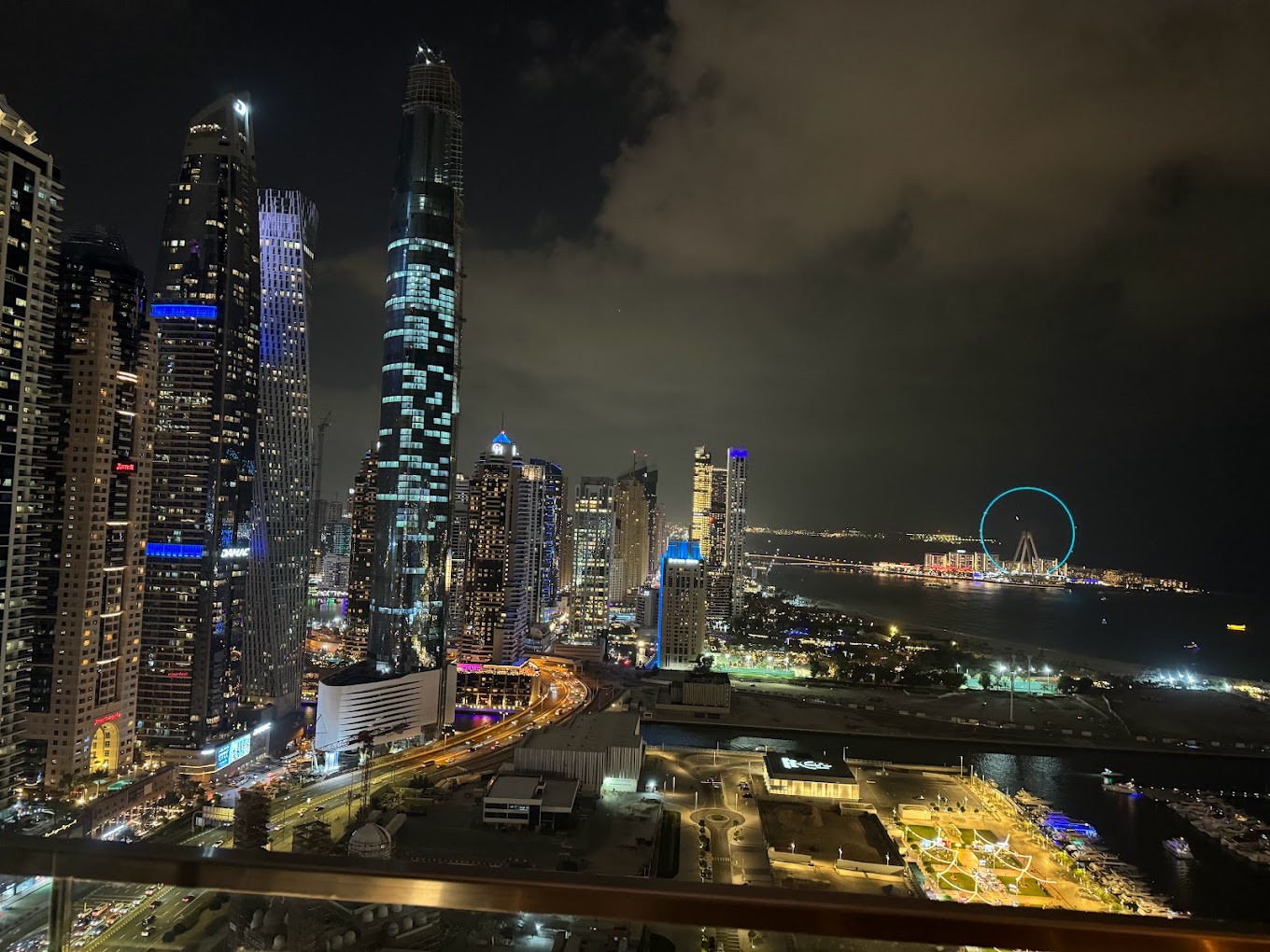 منتجع ومارينا لو ميريديان شاطئ الميناء السياحي- المعالم السياحية القريبة