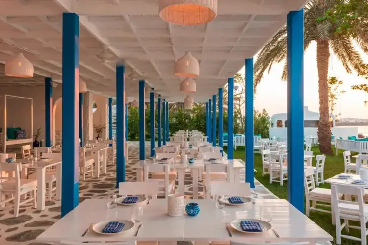 منتجع ومارينا لو ميريديان شاطئ الميناء السياحي - تجربة الطعام