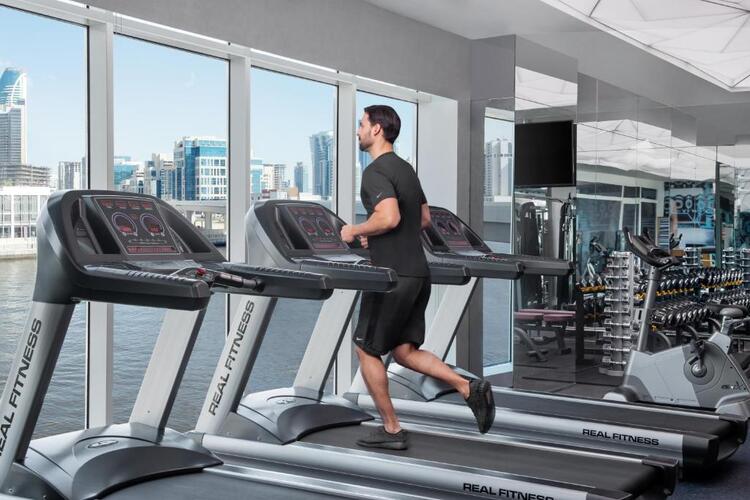 نادي صحي فندق جالف كورت بيزنس باي